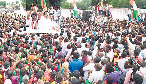 Chief Minister Edappadi K Palaniswami canvassing votes in Vikravandi | Express