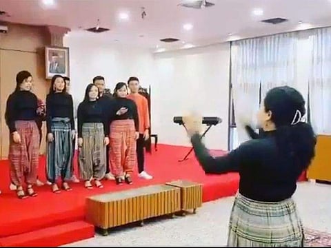 A beautiful rendition of the 'Jana Gana Mana', India's national anthem, by an Indonesian choir has won hearts on Twitter.