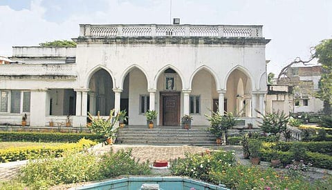 Cultural and literary Hub at Golden Threshold