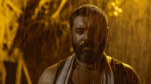 Nivin Pauly in Moothon