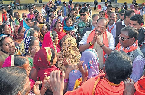 Jharkhand Chief Minister and BJP candidate Raghubar Das campaigns at Hazaribagh district on Sunday | Pti
