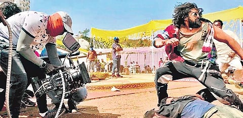 A still from Pogaru