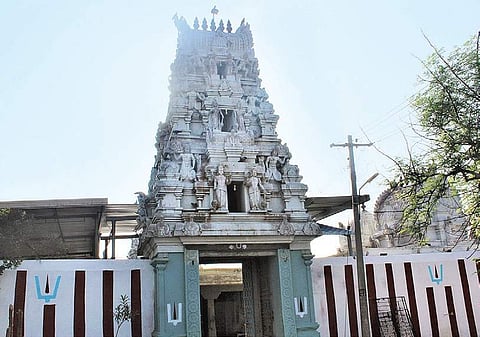 Srinivasa Perumal temple, Thenneri Chithra Madhavan