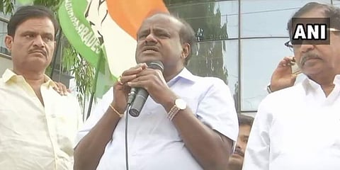 Chief Minister H D Kumaraswamy addressing his supporters at the protest gathering. (Photo | ANI)
