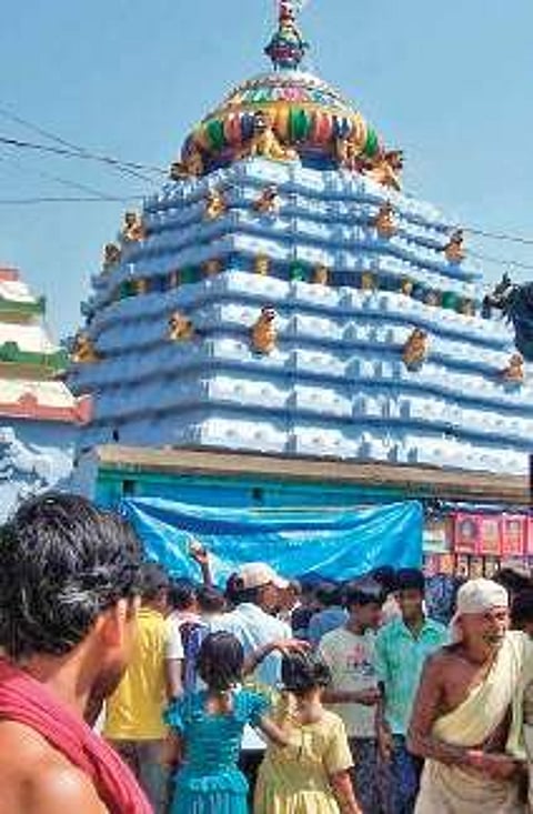 Akhandalamani temple braces up for Shivratri