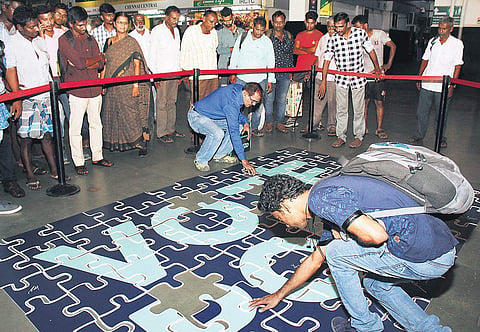 Several passersby also took part in the event Debadatta Mallick