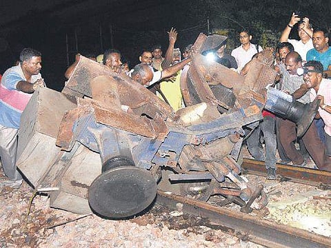 with eight bogies and the engine on one end, and 16 bogies on the other side | nagaraja gadekal