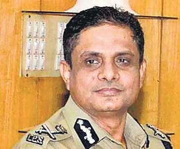 SC asks former Kolkata top cop Rajeev Kumar to reply to CBI plea for arrest
