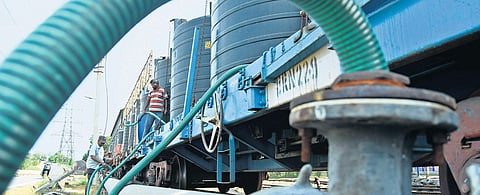 The train carrying 4.5 lakh litres of water from Chengalpattu to meet the needs of Southern Railway arriving in the city on Sunday | Ashwin Prasath