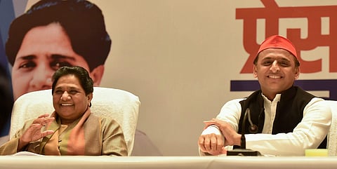 BSP supremo Mayawati and Samajwadi Party chief Akhilesh Yadav during a joint press conference in Lucknow. (Photo | File, PTI)