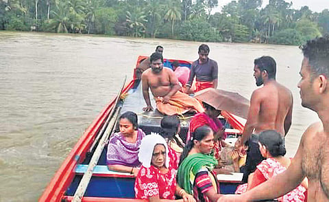 Fishermen rescuing stranded people in flood-hit Chengannur in Alappuzha last year | Express file pic