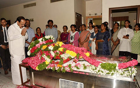 Rajya Sabha Chairman M Venkaiah Naidu pays tribute to Congress stalwart S Jaipal Reddy. (Photo | PIB)
