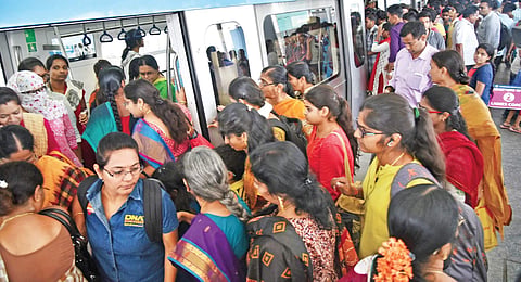 Rush in Hyderabad metro during peak hours (Photo |EPS)