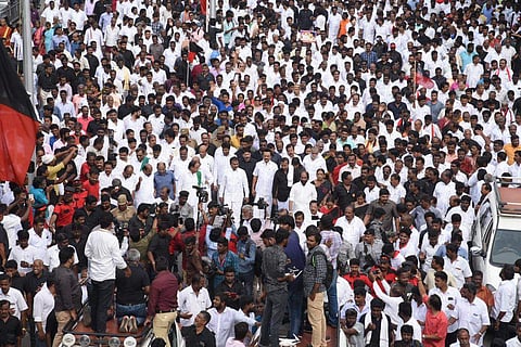 MK Stalin, Kanimozhi along with other leaders DMK participated in the procession to the memorial of the party patriarch late M Karunanidhi (Photo | Satish Babu, EPS)