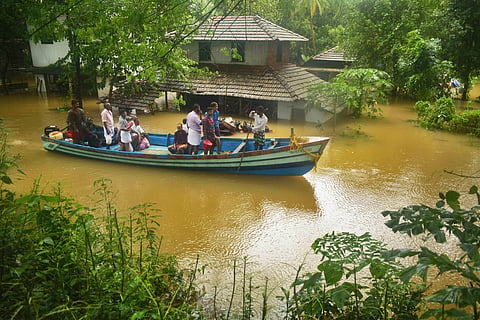 Kerala Chief Minister Pinarayi Vijayan said people living near river banks need to take precautions to meet emergency situations. (Photo | Manu R Mavelil, EPS)