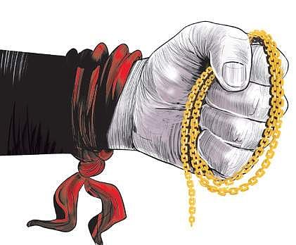 Man who stole gold from minors nabbed