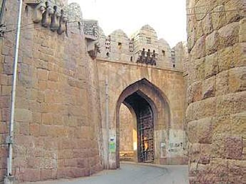Fateh Darwaza