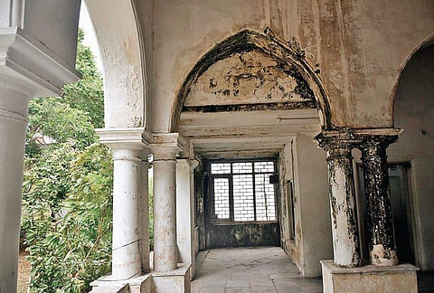Dampness seen on the columns and walls of the Golden Threshold (File Photo)