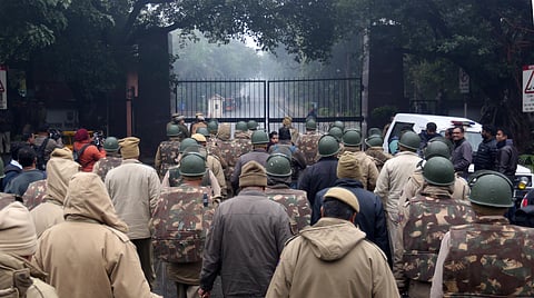 Police personnel outside the JNU campus in New Delhi on Wednesday. (File Photo | Shekhar Yadav/EPS)