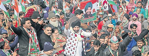 Congress leader Arvinder Singh Lovely during a road show in East Delhi. (Photo | Shekhar Yadav, EPS)