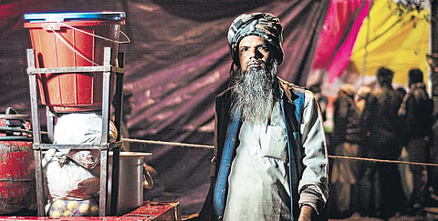 A chicken soup vendor does business at Shaheen Bagh while his wife and kids are at the protests – Photo courtesy Burhaan Bashir. (Photo | EPS)