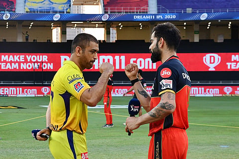 CSK Captain MS Dhoni and RCB Captain Virat Kohli wish eachother during toss ahead of the match (Photo | www.ipl.com)