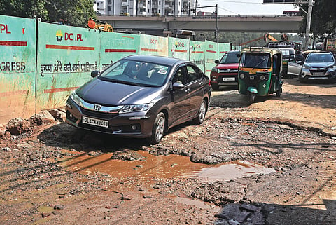 Rain-damaged roads (Photo | Parveen Negi, EPS)