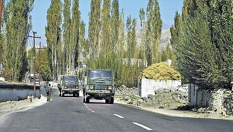 Army vehicles move towards E-Ladakh amid prolonged India-China stand off | FILE
