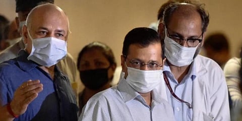 Delhi CM Arvind Kejriwal with Deputy CM Manish Sisodia. (File Photo | PTI)