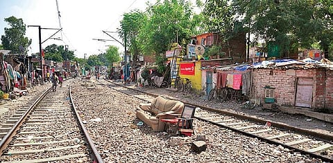 The SC ordered the slums along railway tracks to be cleared in six months | file