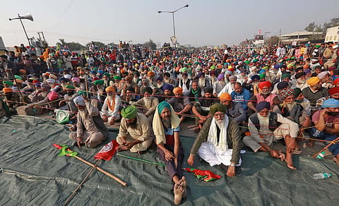 Farmers gathered at the Singhu border during their ongoing 'Delhi Chalo' protest against Centre's new farm laws, in New Delhi. (Photo | Shekhar Yadav, EPS)
