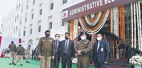 Delhi Police commissioner S N Shrivastava (L) with other officials at security unit’s new building on Wednesday. (Photo | Parveen Negi/EPS)