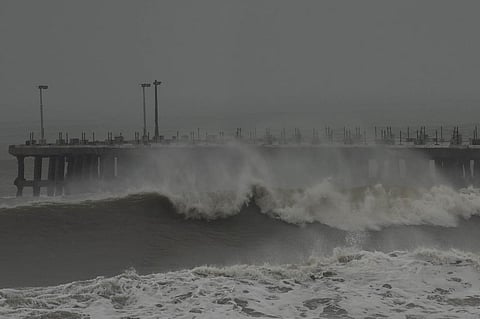 Giant waves hit Puducherry coast on wednesday before the landfall of cyclone. (Photo |EPS/G Pattabi Raman)
