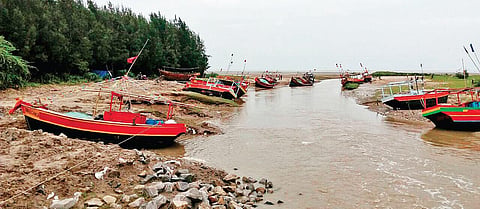 Fishing boats moored at Khandia estuary along Balasore coast. (Photo | EPS)