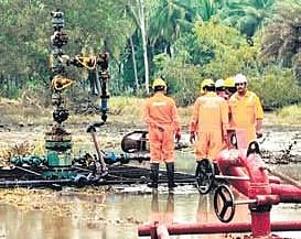 After three days, Mumbai crisis team plugs gas leak
