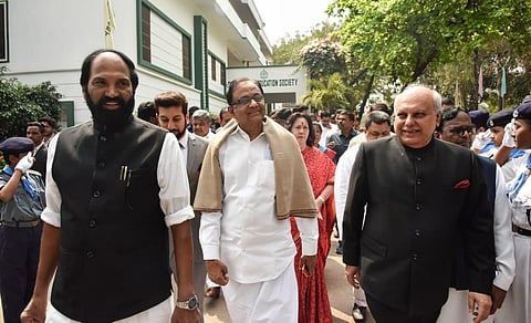 Former Union Minister P Chidambaram along with Congress MP Uttam Kumar Reddy at Muffakham Jah college of Engineering and Technology in Hyderabad. (Photo | Vinay Madapu, EPS)