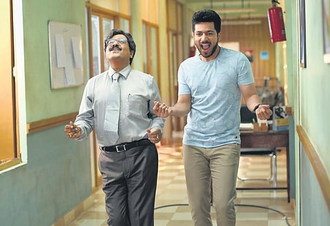 Dharala Prabhu movie review: Vivekh shoulders a fairly enjoyable remake