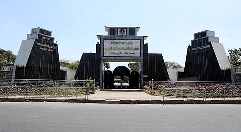 A popular spot among kids, especially in holidays, appears empty in Chennai. The Vandalur zoo is closed as per the government advisory. (Photo | EPS/ V.Tharun Mani)