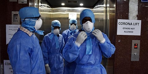 So far 11 people have tested positive to coronavirus in Mumbai and 127 people are admitted for possible infection. (Photo | Senbagapandiyan, EPS)