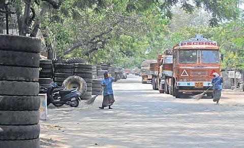 View of a deserted road at Auto Nagar in Vijayawada | Prasant Madugula