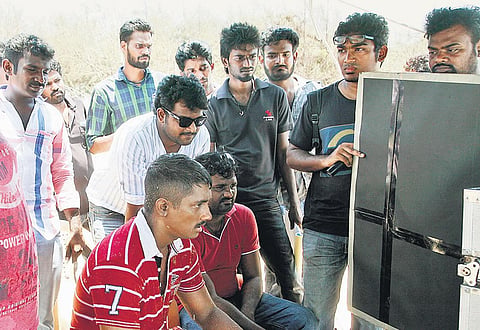 Arun Prakash V in the sets of Enakkul Oruvan