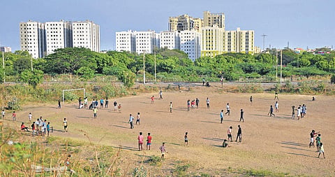 Ignoring the lockdown and COVID-19 threat, children play at Old Washeramnpet in Chennai | DEBADATTA MALLICK
