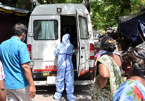 People who are tested positive for Corona has been taken to hospital at Kannappar Thidal Periyamet in Chennai on Friday. (Photo | EPS/R Satish Babu)
