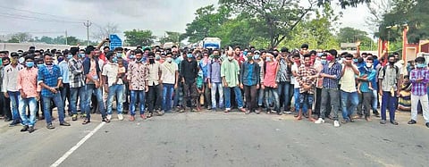 Irked over lack of amenities, returnees block highway
