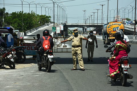 Police stop vechicles at Gst road near Tambaram on Friday. (Photo | Ashwin Prasath, EPS)