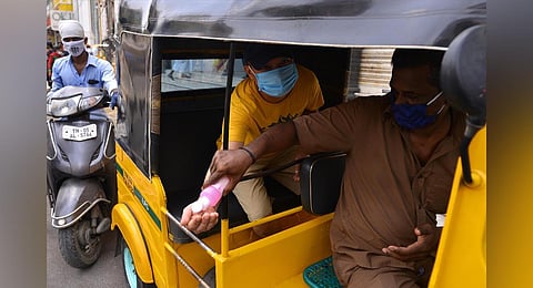 Corporation Commissioner meeting patients at quarantine centre | Express