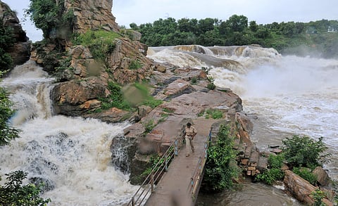 Representational image