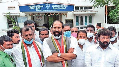 TPCC president N Uttam Kumar Reddy slammed the TRS government over the deaths