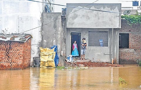 Heavy rainfall led to flooding of homes in Belagavi district’s Annapoorneshwari Nagar | Ashishkrishna HP