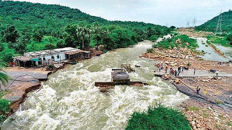 Roads in Agency areas under water in Mulugu